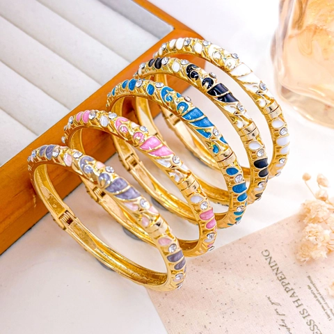 Retro New Chinese Style Painted Enamel Flower Hinged Bangle Gold Plated Alloy Rhinestone Bracelet For Women Elegant Jewelry