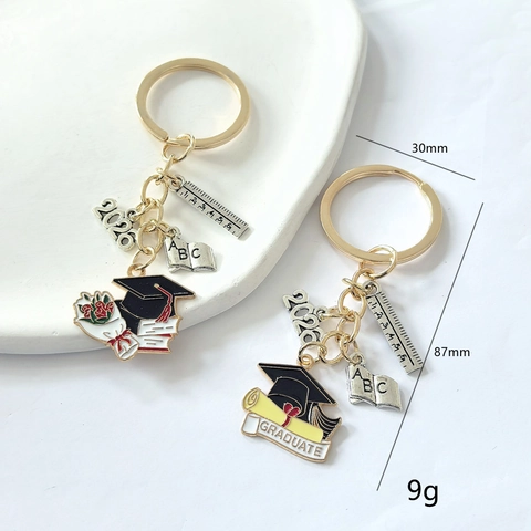 2026 Graduation Keychain Gift Bachelor Hat Diploma Book Ruler Alloy Metal Enamel Graduate Souvenir Key Ring For Students Party