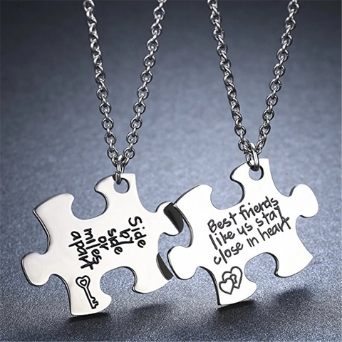 Set Collana e Portachiavi Amicizia Puzzle Side By Side Or Miles Apart Best Friends in Lega con Pendente Cuore e Chiave Gioielli