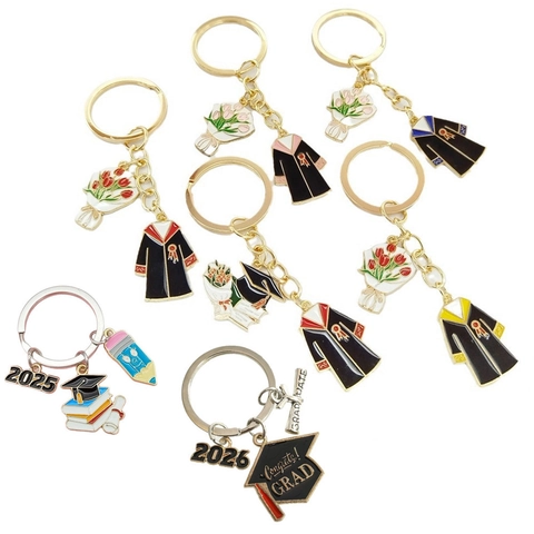 Porte-clés Mémorial de Remise des Diplômes en Alliage Émaillé Pendentif Toque et Toge Pour Étudiants 2025 2026 Cadeaux de Diplôme