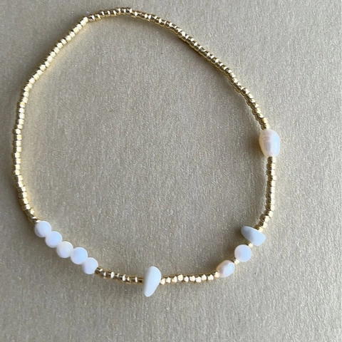 Ensemble de Bracelets Bohémiens en Perles de Riz Dorées Avec Perle d'Eau Douce et Coquille Bijoux Élastiques Faits à la Main