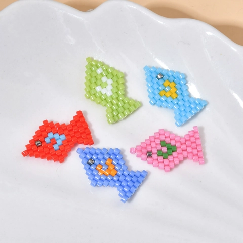 Perline di Vetro a Forma di Pesce Tessute a Mano per Creazione Gioielli Fai da Te Ciondoli Animali Colorati per Collane Braccialetti