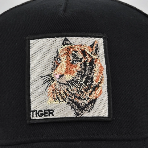 Tijger Borduurwerk Patch Trucker Pet Mesh Ademend Baseballpet Katoen Splitsing Gebogen Rand Zonwering Verstelbaar Snapback Pet