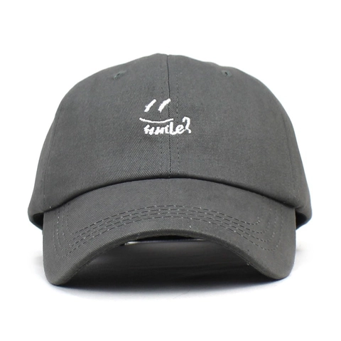 Unisex Baumwolle Smiley Bestickt Baseballkappe Verstellbar Outdoor Sonnenschutz Sport Mode Dad Hat Gebogene Krempe Kopfbedeckung