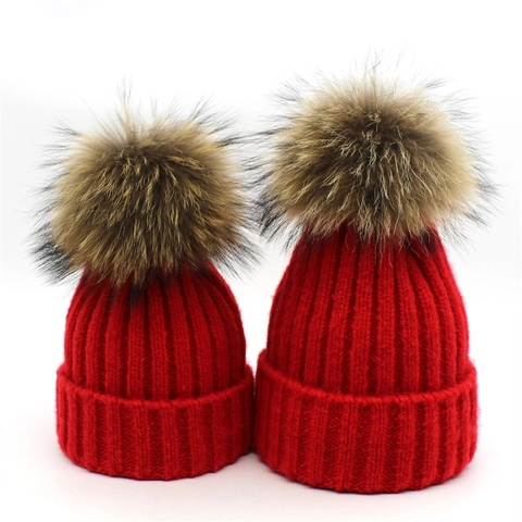 Women Winter Ribbed Knit Beanie Hat With Large Raccoon Fur Pom-pom Solid Color Warm Cuffed Skull Cap For Outdoor Daily