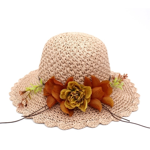Women Summer Straw Sun Hat Large Wavy Brim Floral Decoration Beach Vacation Foldable Hand-Woven Wide Brim Straw Sunshade Hat