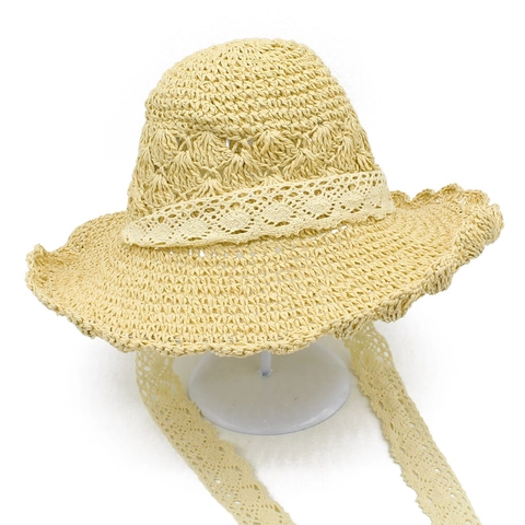 Women's Foldable Handmade Wide Brim Straw Hat Summer Beach Sun Hat With Lace Ribbon Wavy Edge Breathable Sunshade Hat