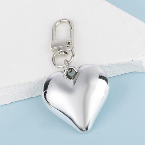 Portachiavi Minimalista a Forma di Cuore Argento Finitura a Specchio in Acrilico e Lega di Stagno Ciondolo per Borsa da Donna