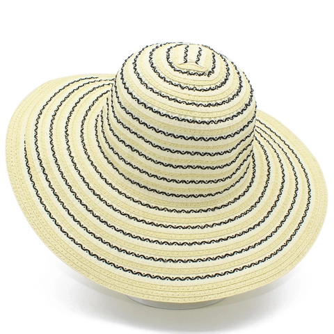 Chapeau de Soleil en Paille Rayé pour Femme Large Bord Protection UV Plage avec Motif Ondulé Style Resort Capeline