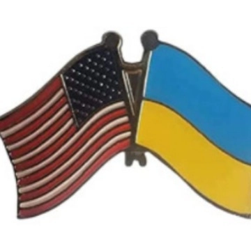 Broche de Bandera Nacional de Aleación Ucrania EE UU Bandera Cruzada Esmalte Pin de Solapa Insignia Para Ropa Mochila Accesorio