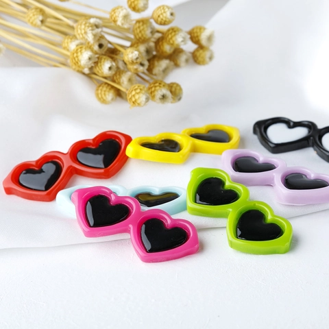 Ciondoli in Resina a Forma di Occhiali da Sole a Cuore DIY per Decorazione Custodia Telefono Colori Misti Accessori Artigianali Fai da Te