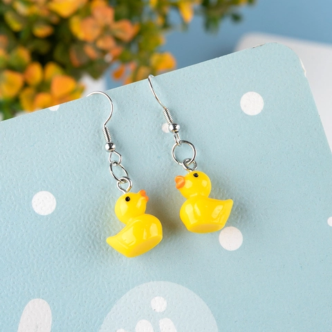 Cute Cartoon Little Yellow Duck Resin Dangle Earrings Sweet Animal Duck Pendant Charms For Women Girls Jewelry Gift