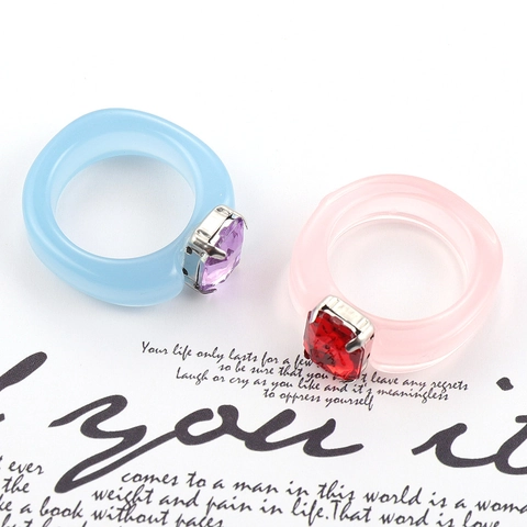 Colorful Resin Acrylic Square Rhinestone Inlaid Ring For Women Fashion Y2K Geometric Translucent Finger Ring Jewelry