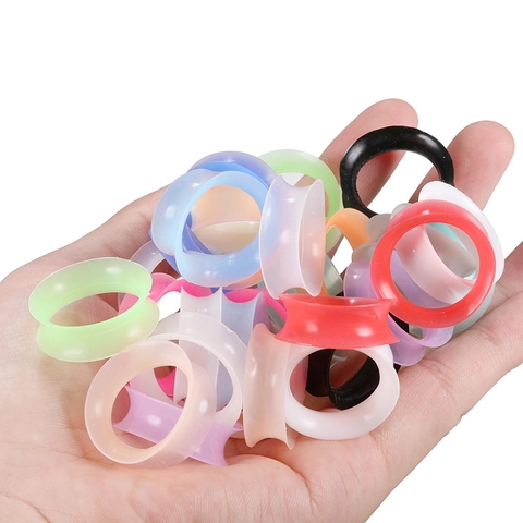 Plug per Orecchie in Silicone Morbido Double Flare Gauges Tunnel Luminosi Glow In The Dark Gioielli Piercing per Uomo Donna 3mm a 38mm