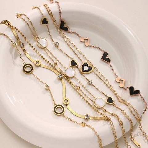 Bracciale in Acciaio Inossidabile Placcato Oro 18K per Donna Ciondolo a Cuore Geometrico Madreperla Zirconia Gioielli a Doppio Strato