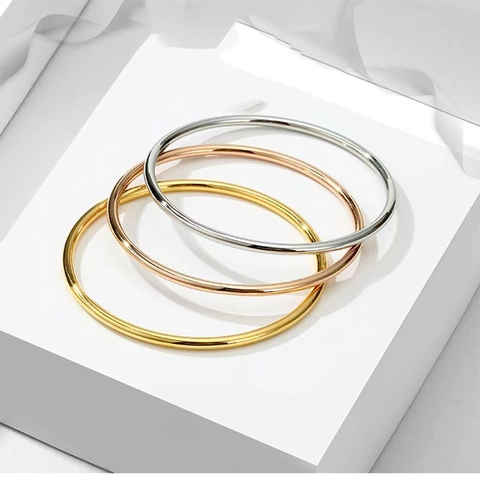 Minimalist Stainless Steel Thin Plain Bangle Bracelet For Women 18K Gold Plated Titanium Steel Circle Bangle Jewelry Gift