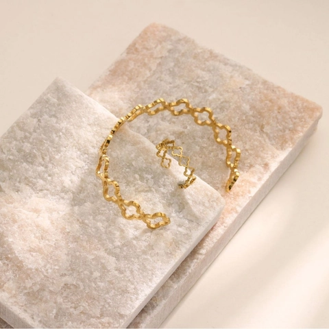 Minimalist Stainless Steel Hollow Lucky Clover Open Bracelet And Ring Set 18K Gold Plated Adjustable Jewelry For Women