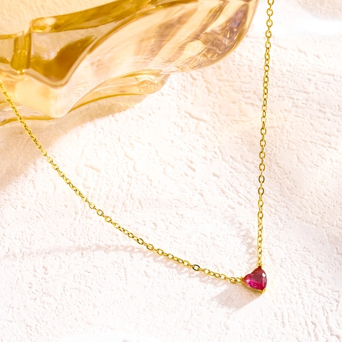 Collier Pierre de Naissance en Cœur Acier Inoxydable Plaqué Or Strass Collier Pendentif Cœur Bijoux de Mode Pour Femmes