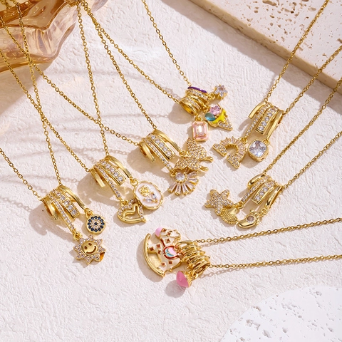 Collier en Acier Inoxydable avec Zirconia pour Femme Élégant Pendentif en Cuivre Papillon Cœur Floral Émail Chaîne Bijoux