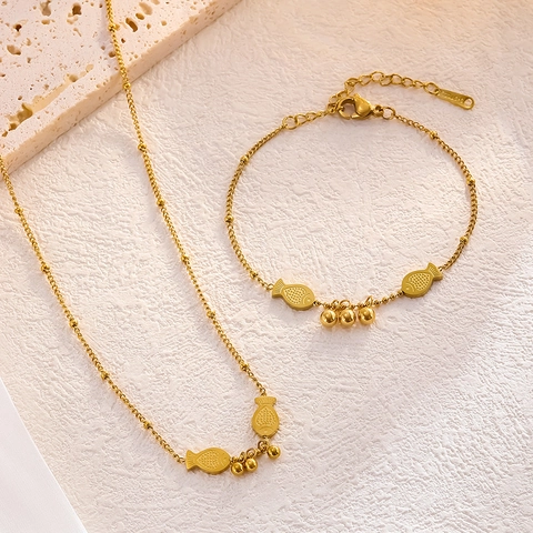 Collier Bracelet Bracelet de Cheville avec Pendentif Poisson en Acier Inoxydable Or Minimaliste pour Femme Bijoux Poisson Koi
