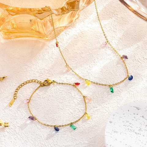 Minimalistischer Regenbogen Strass Titanstahl Anhänger Halskette Armband Fußkettchen Set Für Damen Gold Geometrischer Schmuck
