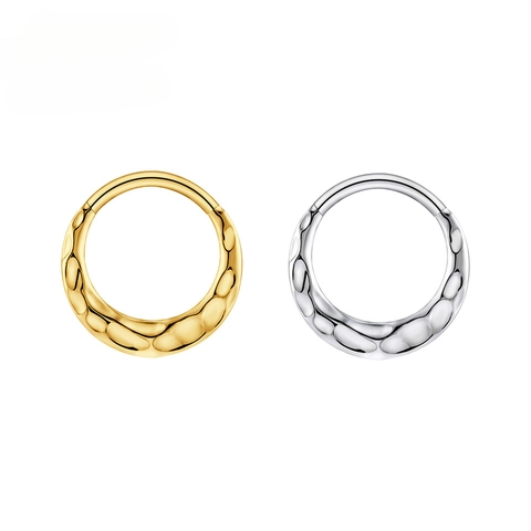 Anello al Naso ASTM F136 Titanio 16G Septum Clicker Texture Martellata Segmento a Cerniera Orecchini per Donna Uomo Gioielli