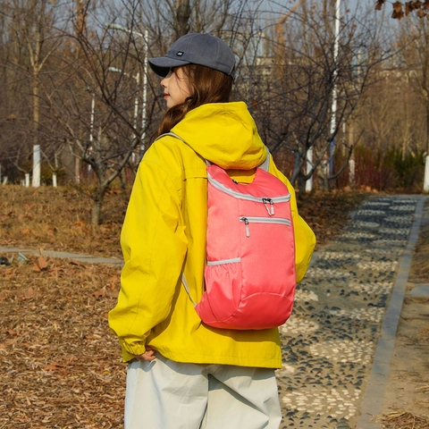 Zaino Sportivo Pieghevole Idrorepellente Nylon Ultraleggero Packable Daypack per Outdoor Trekking Viaggi Campeggio Ciclismo Unisex