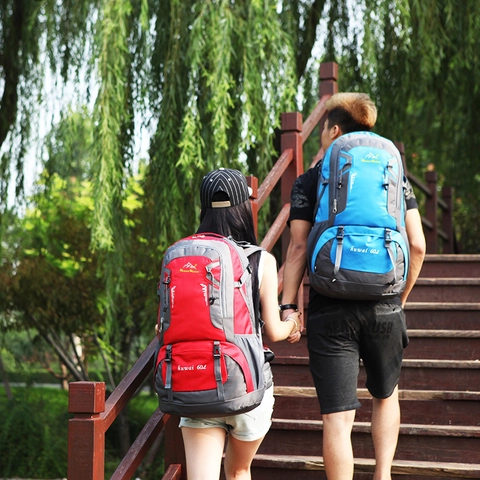 Zaino da Alpinismo All'aperto di Grande Capacità 60L per Uomo Donna Traspirante Impermeabile Trekking Viaggio Campeggio Daypack