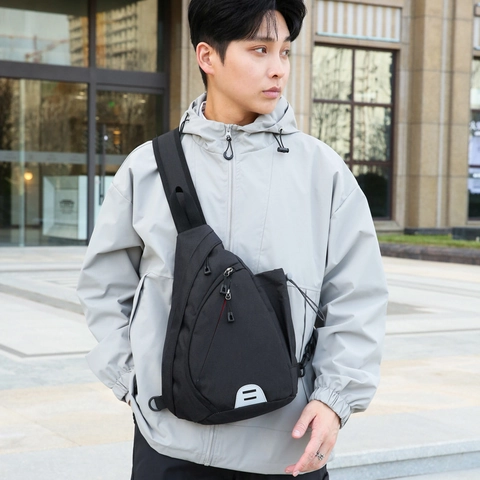 Herren Oxford Gewebe Sling Brusttasche Wasserabweisender Sport Rucksack Leichte Crossbody Schultertasche Mit Reflektorstreifen Kopfhörerloch