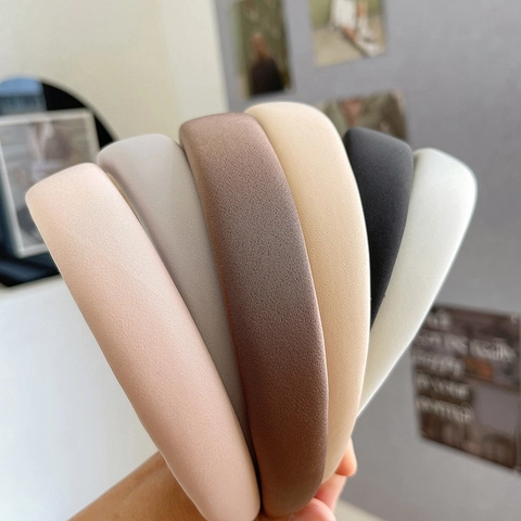 Serre-tête en Éponge Épaissi Minimaliste Rétro pour Femmes Mode Couleur Unie Rembourré en Tissu Satiné Accessoires de Cheveux Quotidiens