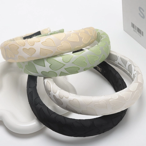 Diadema Acolchada de Satén Con Patrón de Corazón Para Mujer Dulce Acolchada de Esponja Para Lavado de Cara Accesorio de Peinado