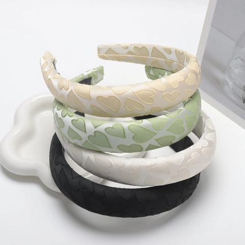 Diadema Acolchada de Satén Con Patrón de Corazón Para Mujer Dulce Acolchada de Esponja Para Lavado de Cara Accesorio de Peinado