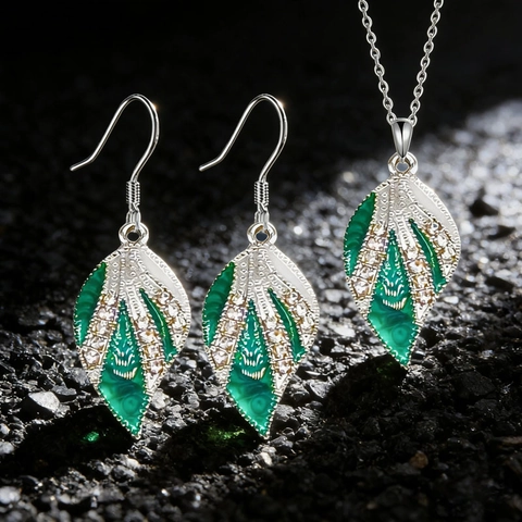 Vintage Emaille Blatt Anhänger Halskette Und Ohrringe Set Legierung Strass Tropföl Schmuck Für Damen Mode Pendeln Accessoire