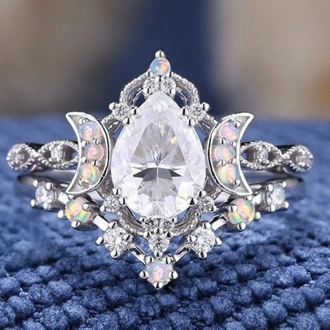 Ensemble de Bagues Empilables Vintage Bohémien en Alliage de Zinc avec Zirconia Poire Lune Étoile et Opale Synthétique
