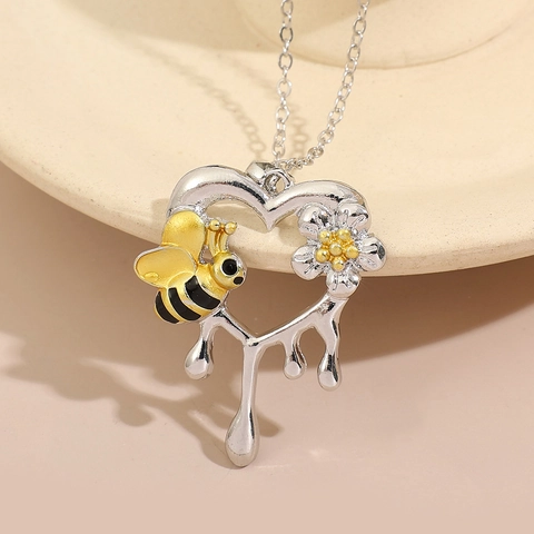 Fashion Alloy Enamel Bee Flower Heart Pendant Necklace Earrings Jewelry Set For Women Silver Tone Nature Style Gift