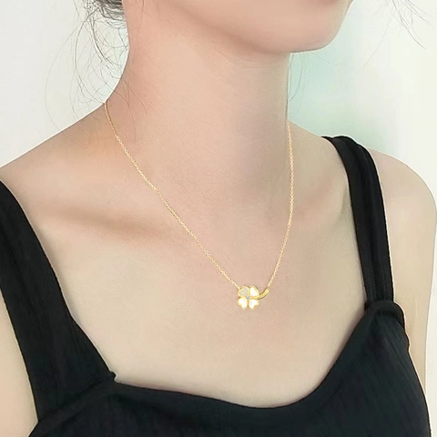 S925 Sterlingsilber Vierblättriges Kleeblatt Anhänger Halskette Mit Perlmutt Zirkonia Inlaid Eleganter Schmuck Für Damen