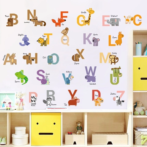 Educatieve Alfabet Dier Muurstickers Voor Kinderkamer Kleuterschool Decoratie PVC Waterdicht DIY A-Z Letters Cartoon Dier Stickers