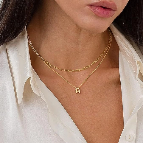Collier Pendentif 26 Lettres Initiales en Acier Inoxydable Or Argent Chaîne Trombone Satellite Double Couche Bijoux Minimalistes pour Femmes