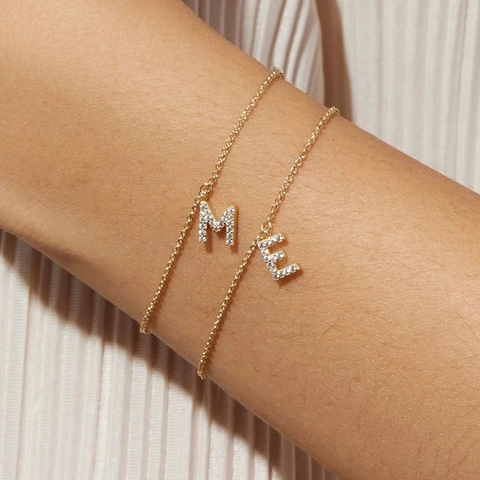 Bracelet Initial en Cuivre Minimaliste Plaqué Or Argent Micro Pavé de Zirconium Bracelet à Charme Alphabet Bijoux Femme