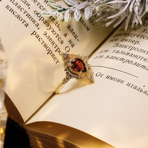 Vintage Palace Style Red Garnet Pear Shaped Ring 925 Sterling Silver 14K Gold Plated Zirconia Finger Ring For Women Gift