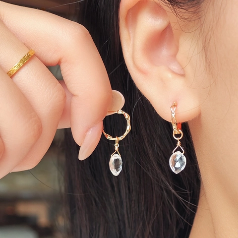 Boucles d'Oreilles Créoles Plaqué Or 14K avec Tige Argent 925 Cristal de Roche Naturel Pendentif Goutte Géométrique