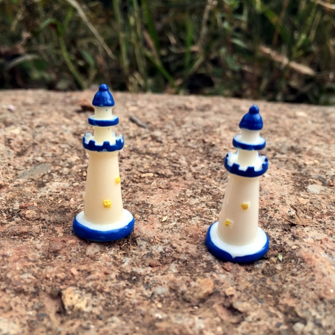Mediterraner Stil Kunstharz Miniatur Leuchtturm Segelboot Figuren Fee Garten Deko Blau Weiß Nautische Schreibtisch Ornamente