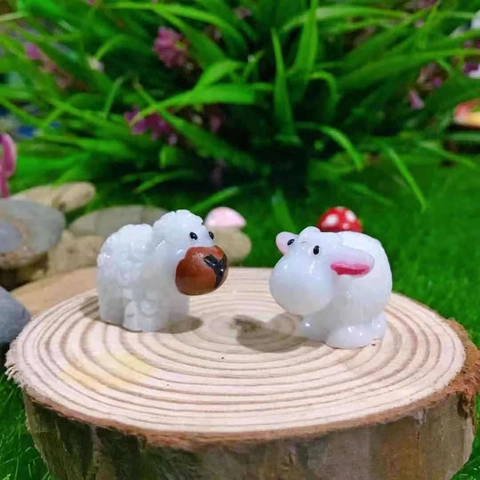 Coppia di Pecore in Miniatura Statuetta in Resina per Micro Paesaggio Muschio Fai da Te Vaso Succulente Giardino Arredo