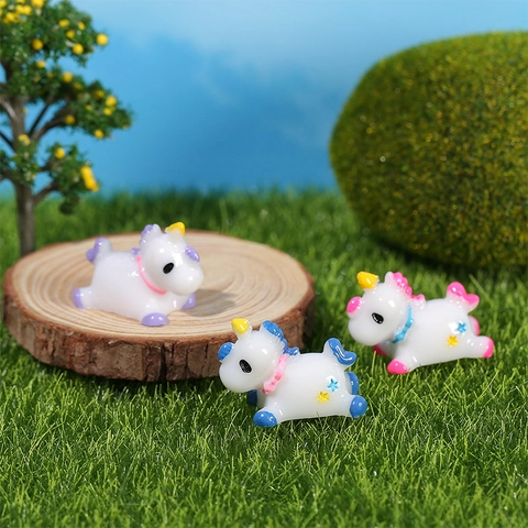 Miniature Resin Unicorn Figurine For Micro Landscape DIY Decoration Cute Cartoon Animal Statue Desktop Ornament Home Decor