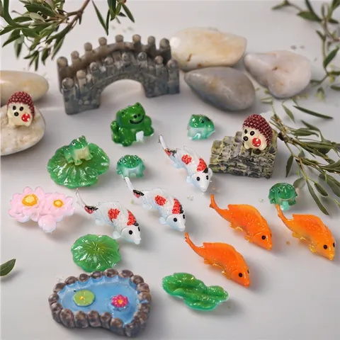 Set Statuette di Rana in Resina Miniatura Paesaggio Arredo Foglia di Loto Fiore Pesce Rosso Istrice Statua per Giardino Casa Decorazione