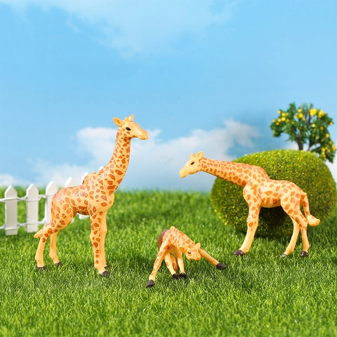 Realistic Resin Simulated Giraffe Figurine Animal Model Home Decor Micro Landscape Decoration Giraffe Statue For Garden Office Desk