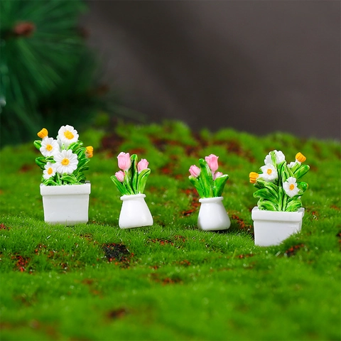 Miniature Resin Potted Plant Dollhouse Decoration Modern Minimalist Daisy Tulip Floral Ornament Desktop Accent Home Decor