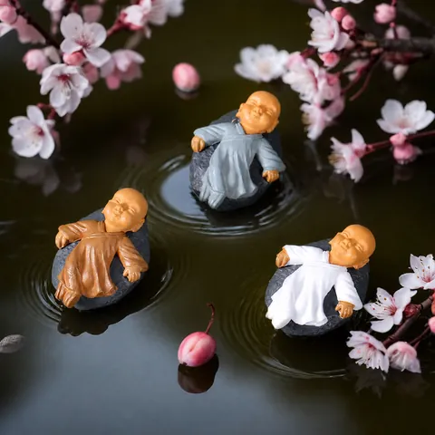 Mini Zen Monk Figurine Resin Little Buddha Statue For Micro Landscape DIY Fairy Garden Home Office Decorative Ornament