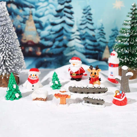 Set di Ornamenti per Paesaggi in Miniatura di Natale in Resina Statuette di Babbo Natale Pupazzo di Neve Renna per Decorazioni da Tavolo per la Casa