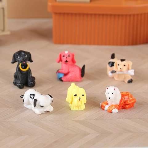 Mini Cartoon Resin Dog Figurines For Micro Landscape DIY Dollhouse Decoration Cute Puppy Miniature Pet Models For Desk Ornament Home Decor